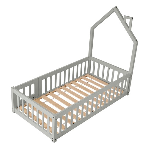 Kids house shaped floor - house,